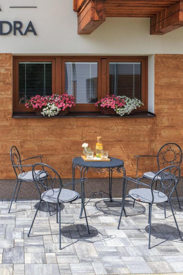 Villa Alexandra Bešeňová Exteriör bild